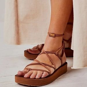 TEVAS midform infinity sandal
